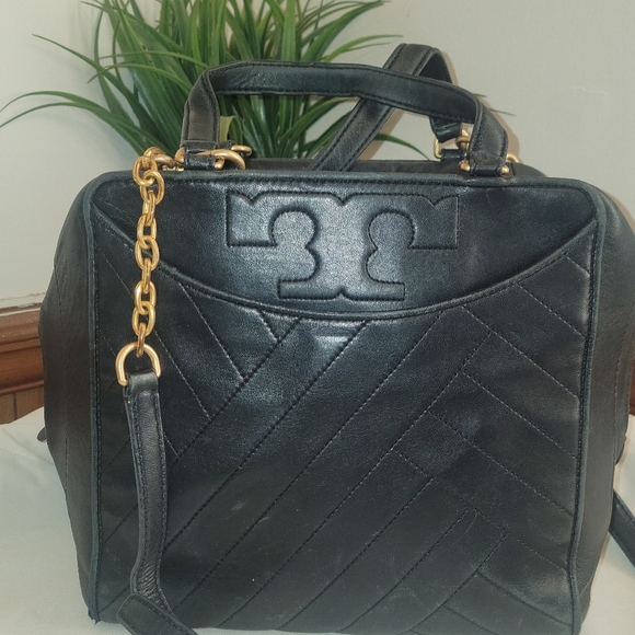 Tory Burch Handbags - Tory Burch Black Leather Quilled Satchel Crossbody Gold Hardware